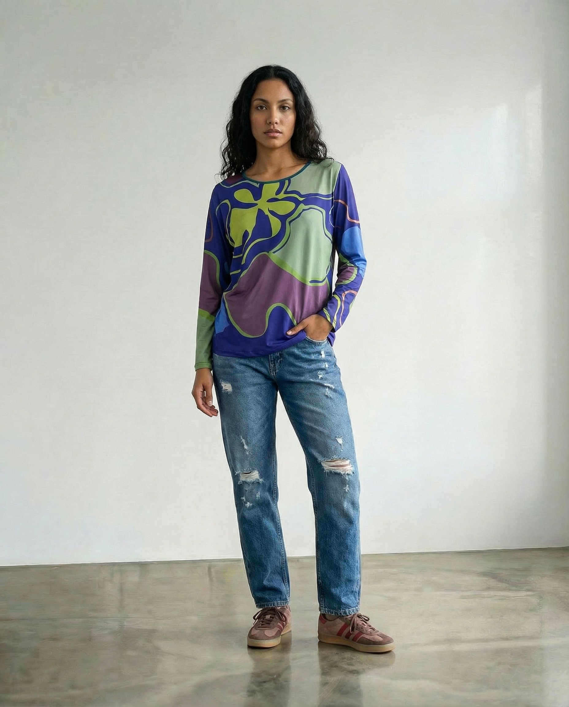 moda consiente latinoamericana remera estampada edición limitada Ana Basanta en campaña moda uruguaya frente 