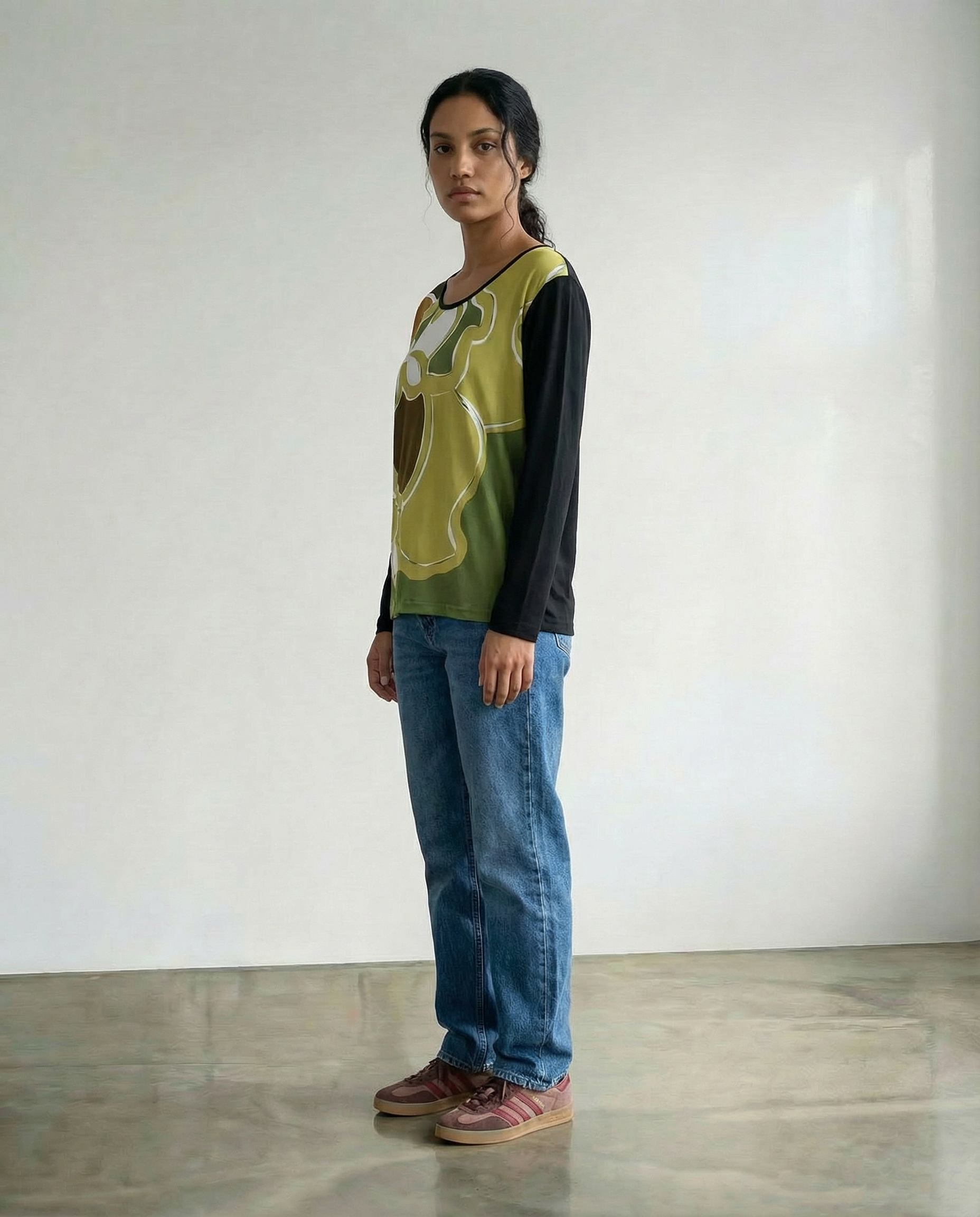 Detalle de estampado exclusivo Ana Basanta diseño textil uruguayo
